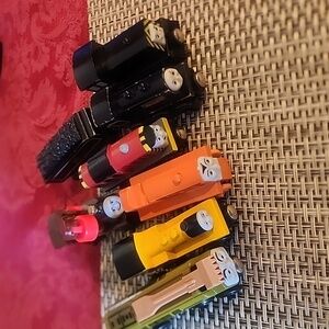 Thomas & Friends lot of wooden magnetic trains